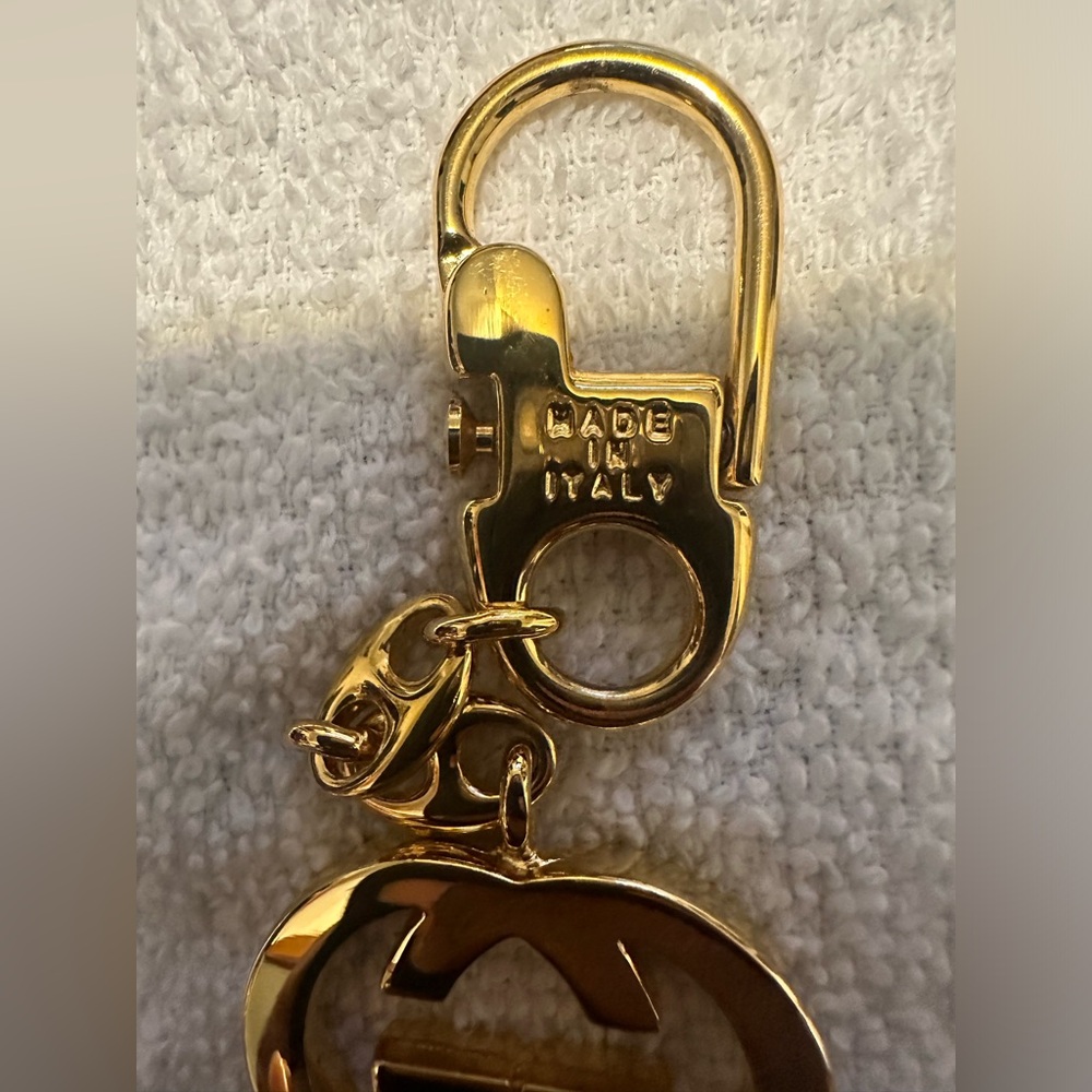 New Gucci bag charm/keychain! Accepting reasonable offers - Picture 6 of 8